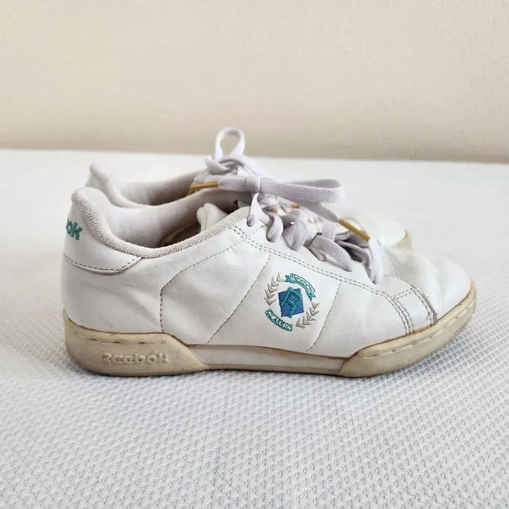 Vintage 90s Reebok Sneakers Tennis Shoes White 7.5 Women's Low Top Teal Emblem